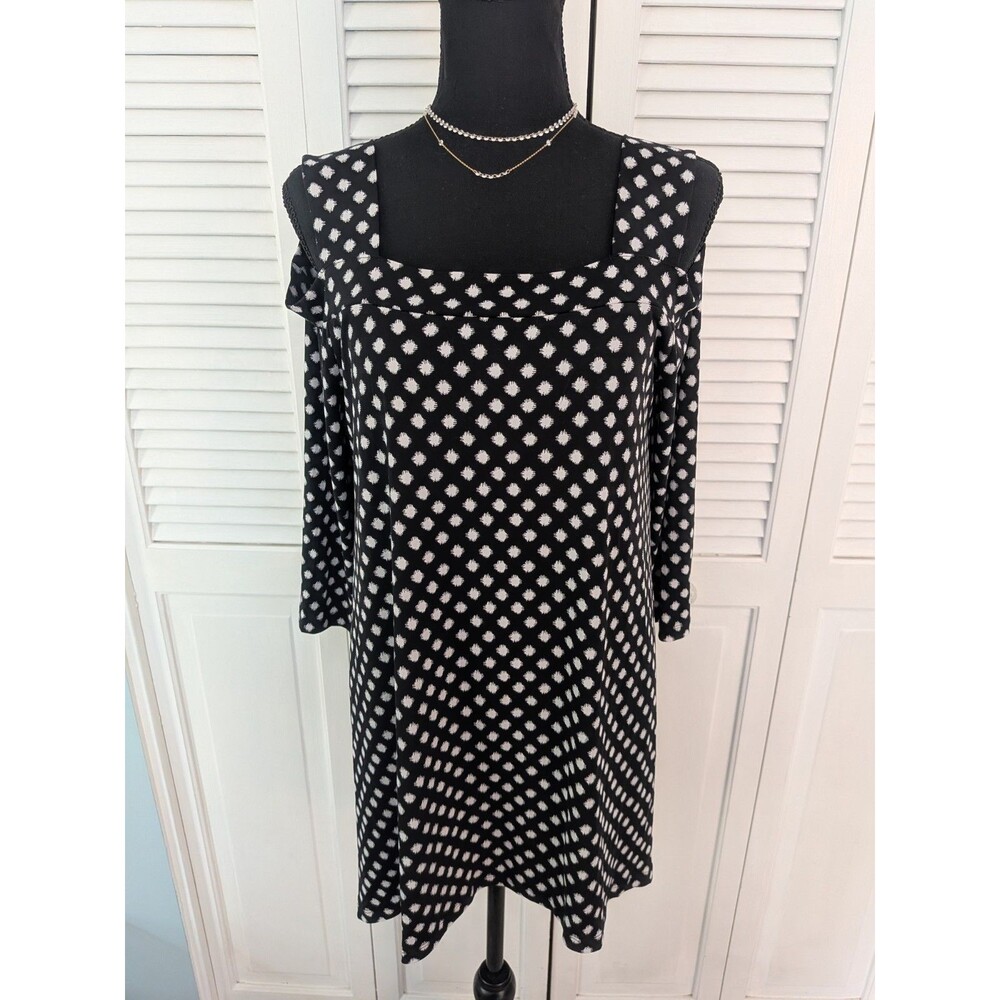Chico's Top Women's M/1 Black White Geo Liquid Knit Stretch Cold Shoulder Tunic